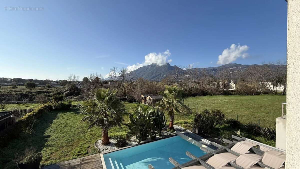 Maison à SANTA-LUCIA-DI-MORIANI