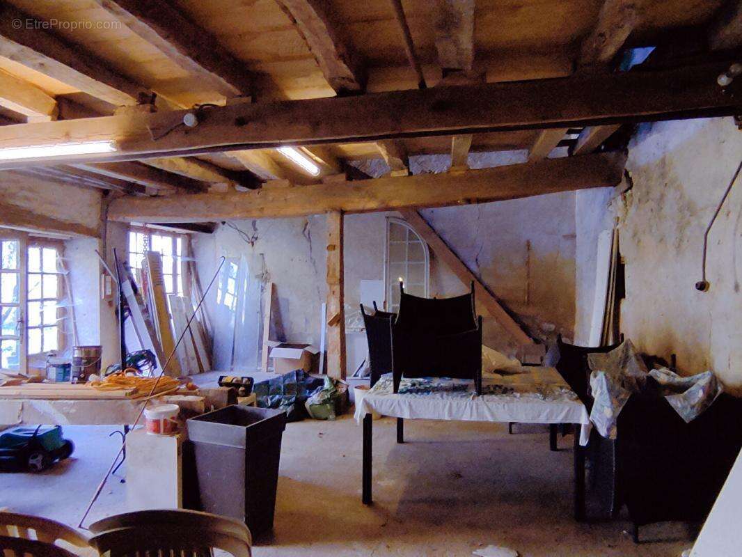 Maison à YZEURES-SUR-CREUSE