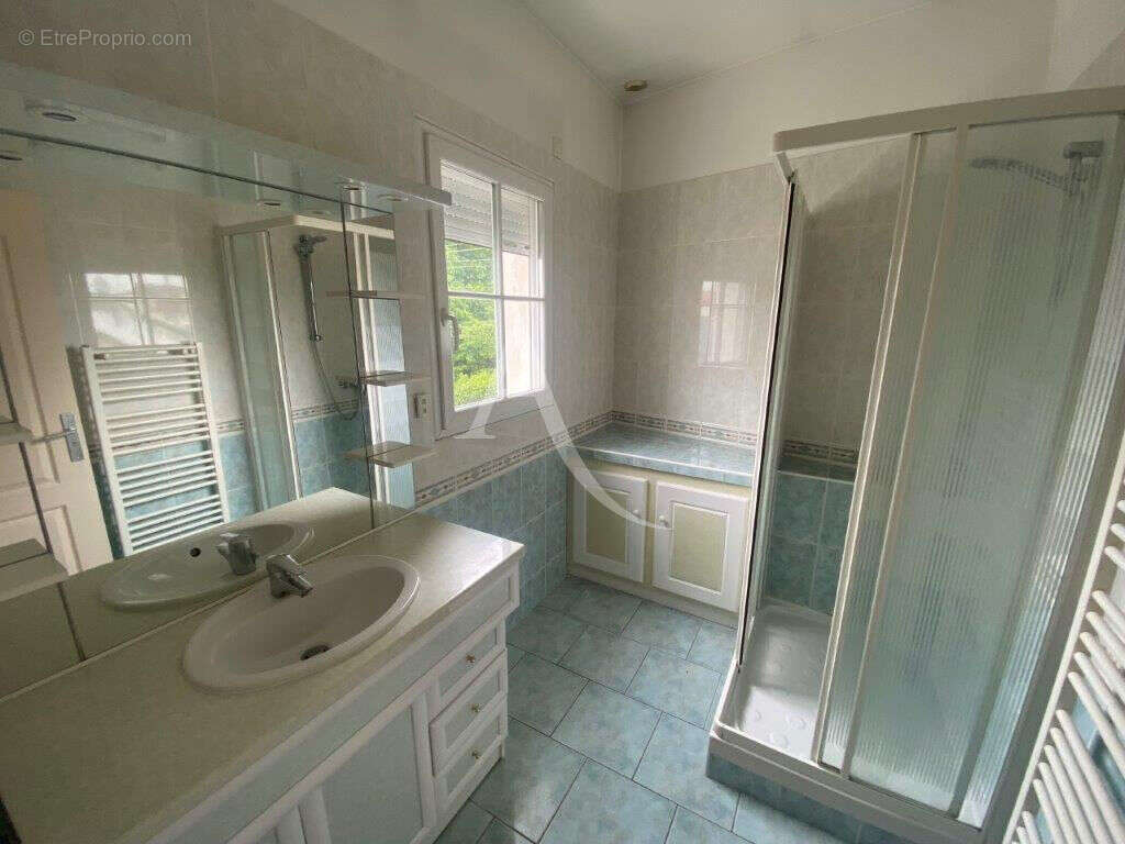 Maison à NEUVILLE-AUX-BOIS