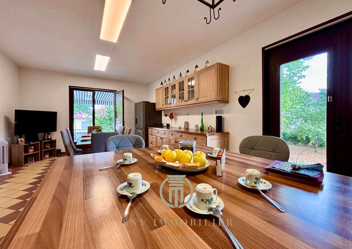 Grande propriété familiale de 357 m2 avec sous-sol de 300 m2 et potentiel de division, à 15 min de Paray-le-Mo - photo 15