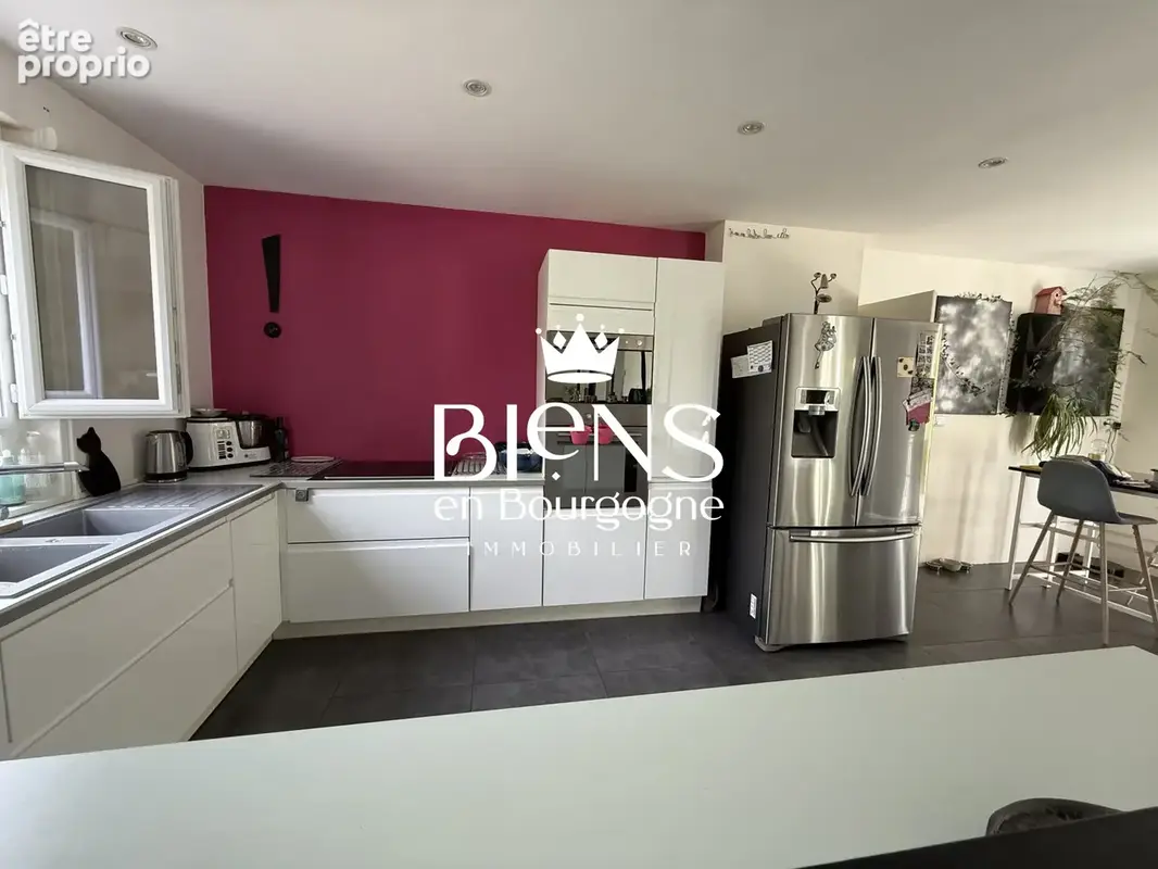 Maison 6 pièces 120 m² à vendre à Farges-Les-Chalon (71150) - photo 2