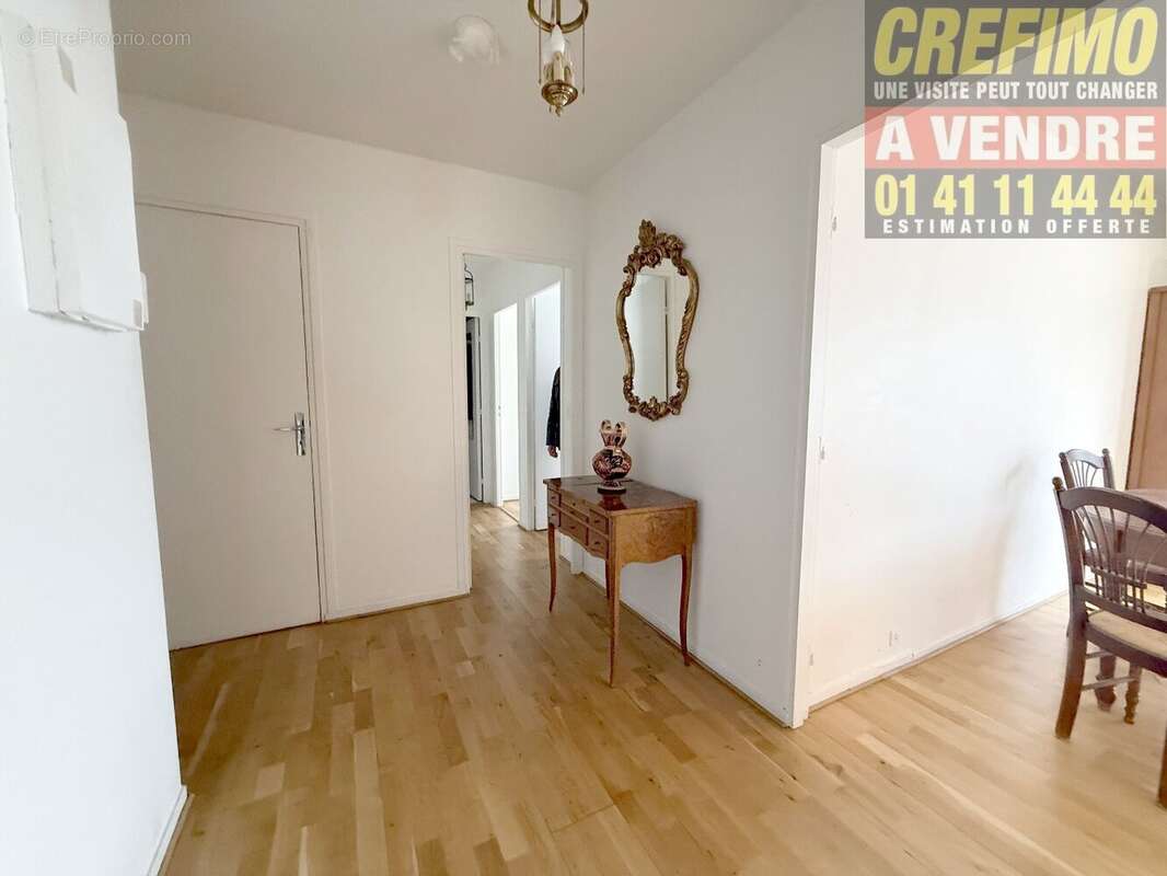 Appartement à COURBEVOIE