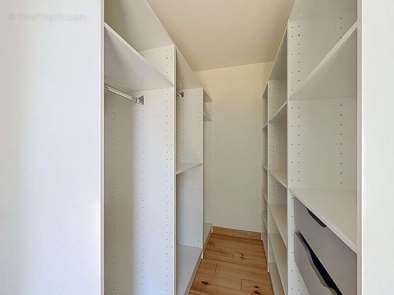Maison à vendre plain-pied en bois de 149 m², 5 pièces, piscine, 2 garages - BERGERAC (24) - photo 15