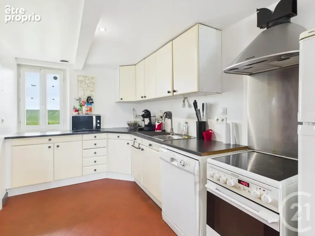 Maison 4 pièces 144 m² à vendre à Fontaine-La-Guyon (28190) - photo 2