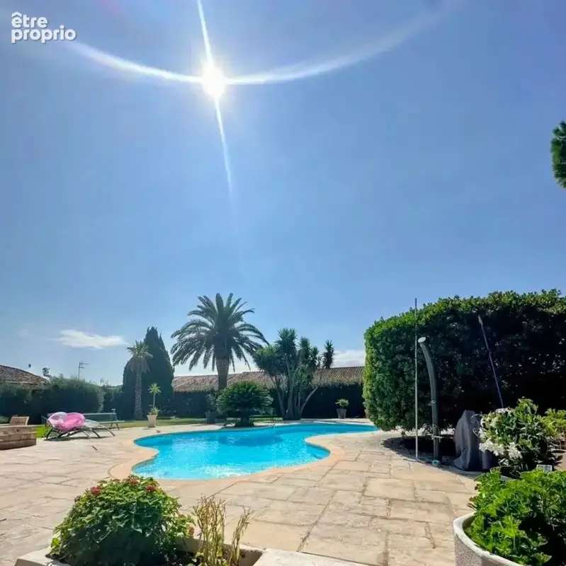 Maison 4 faces sur terrain de 3394 m2 (constructible) avec piscine - photo 4
