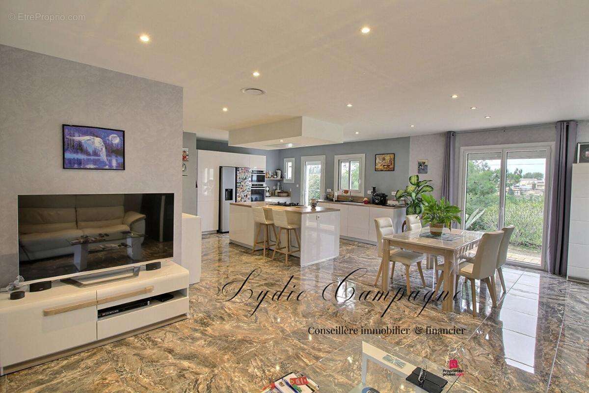 Maison à MONTBRUN-DES-CORBIERES