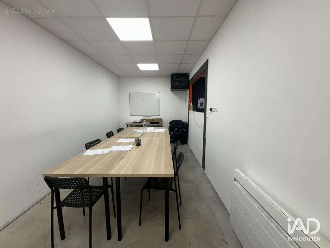 Photo 3 - Commerce à MARLES-LES-MINES