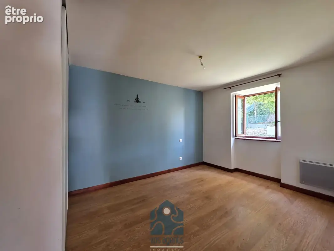 Longère huit pièces avec grange, annexes et terrain - photo 13