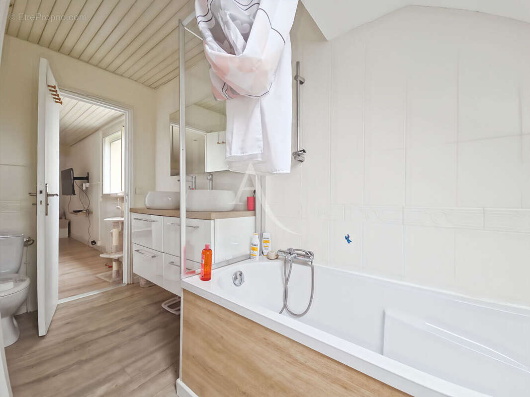 Maison à MOUSSEAUX-SUR-SEINE