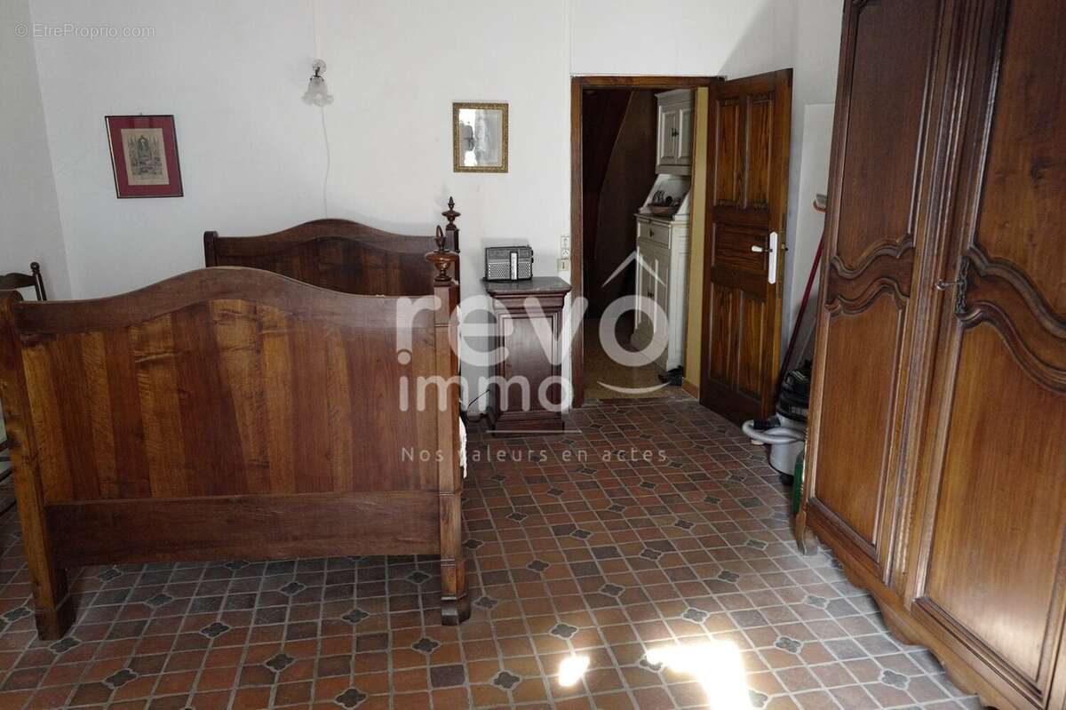 ST PARGOIRE : Maison de village avec garage, loggia de 20 m², 3 chambres, excellente restauration - photo 8