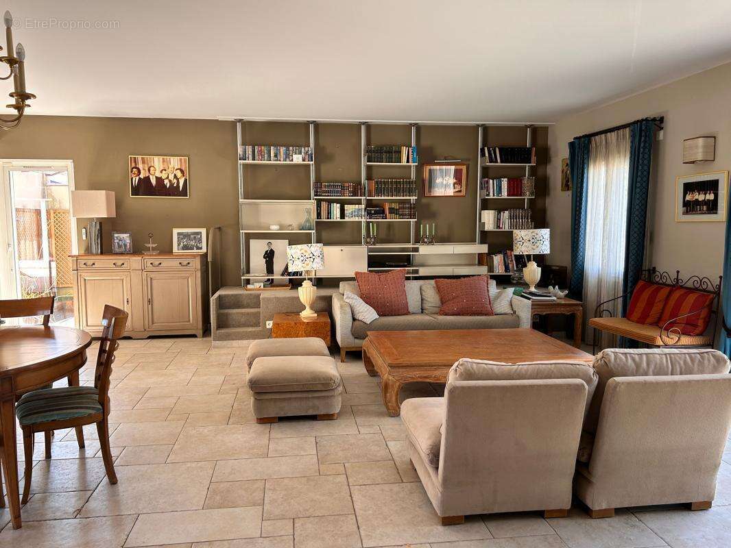 Maison à VAISON-LA-ROMAINE