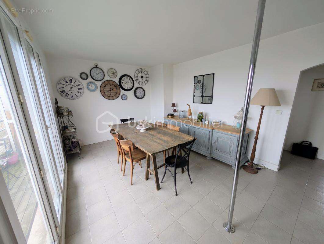 Appartement 3 pièces avec balcon, place de parking et cave, proche RER A Champs-sur-Marne et du futur Métro 15 et 16 du Grand Pa - photo 6