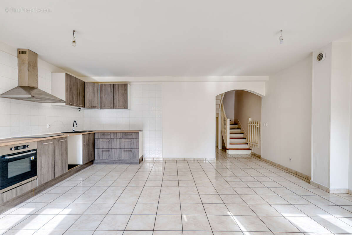 Appartement à LOYETTES