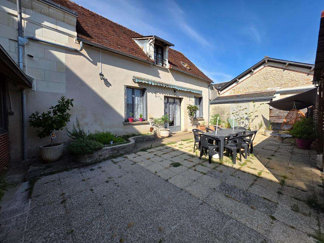 Maison Saint Senoch 11 pièce(s) 307 m2 - photo 2