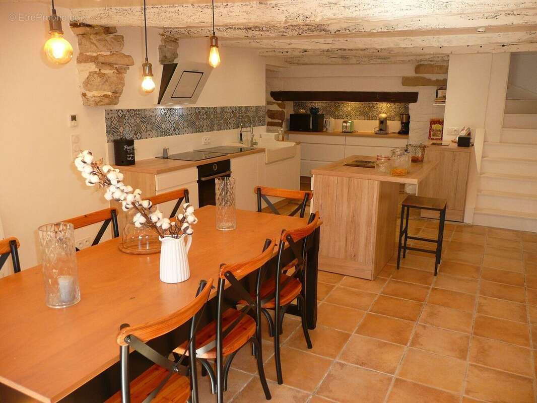 Maison de caractère renovée avec gîte et piscine - Salles Courbatiés - photo 5