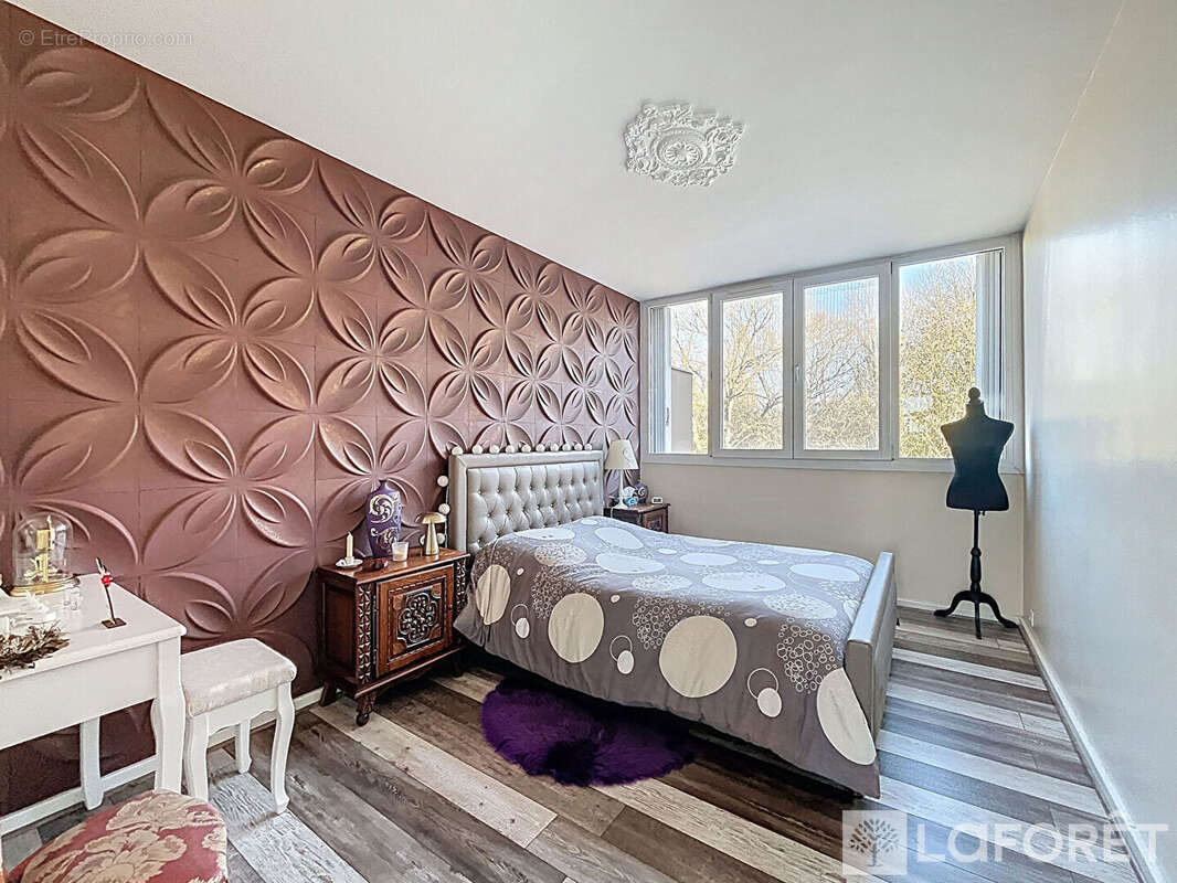 Appartement à SAINT-MICHEL-SUR-ORGE