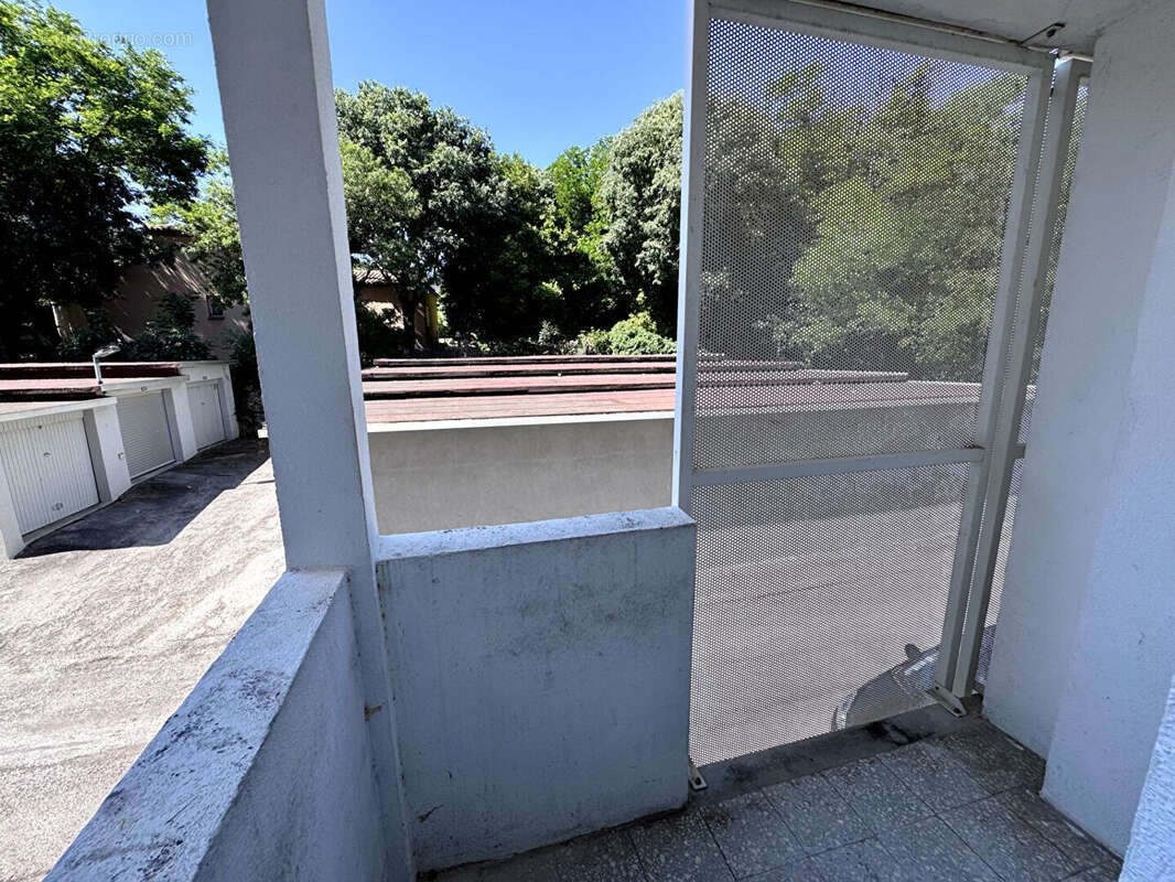 APPARTEMENT 65 M2 avec balcon  et cave à Sète - photo 4