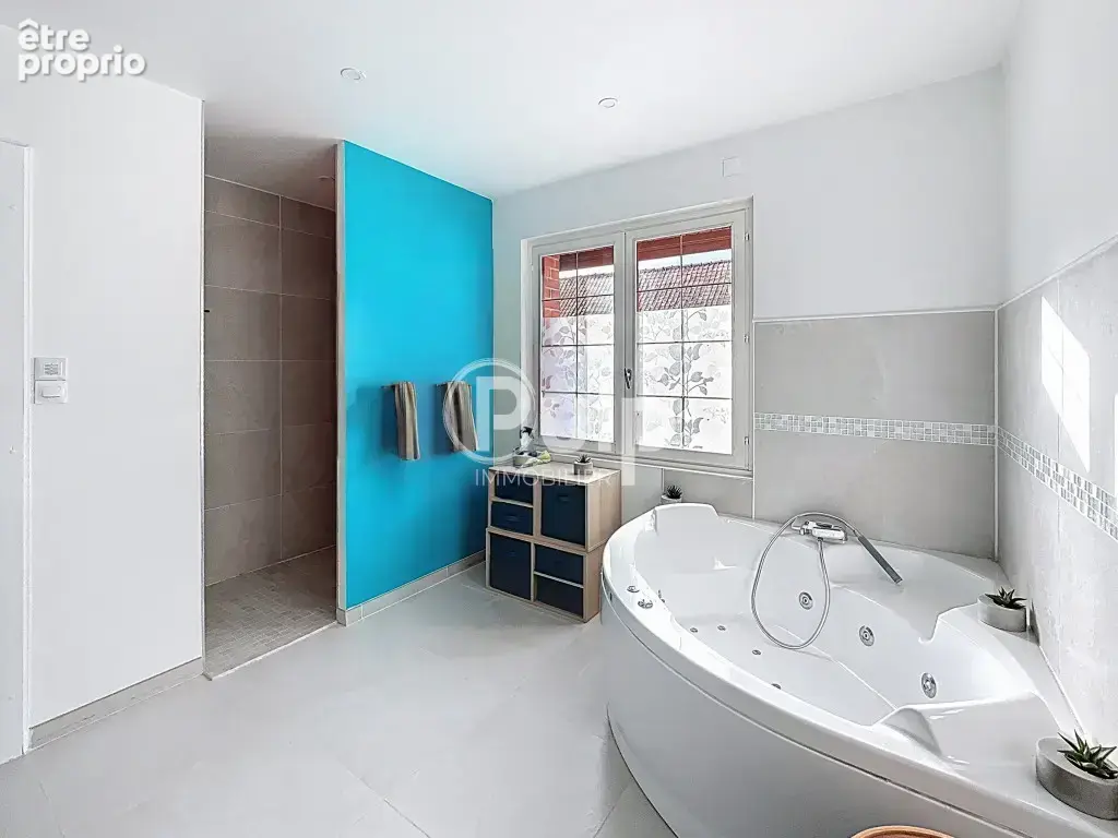 Maison semi plain-pied avec dépendance et terrain - photo 7
