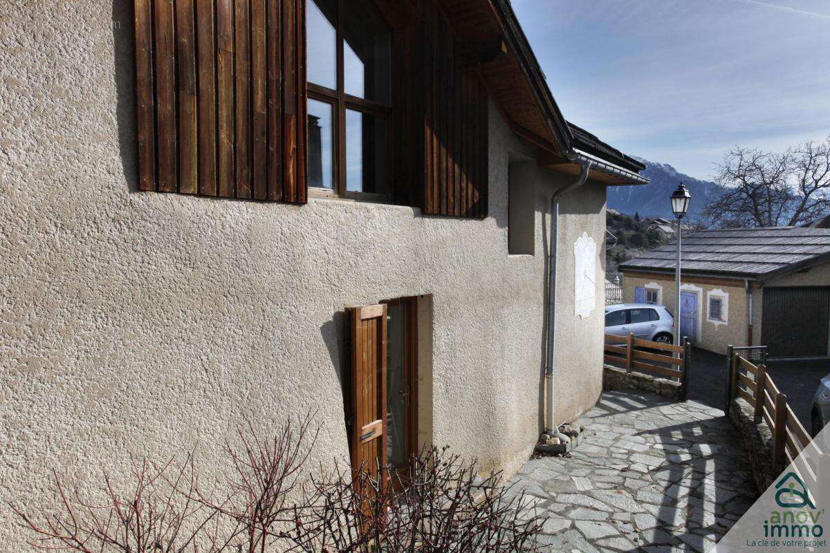 Maison à LE SAUZE-DU-LAC