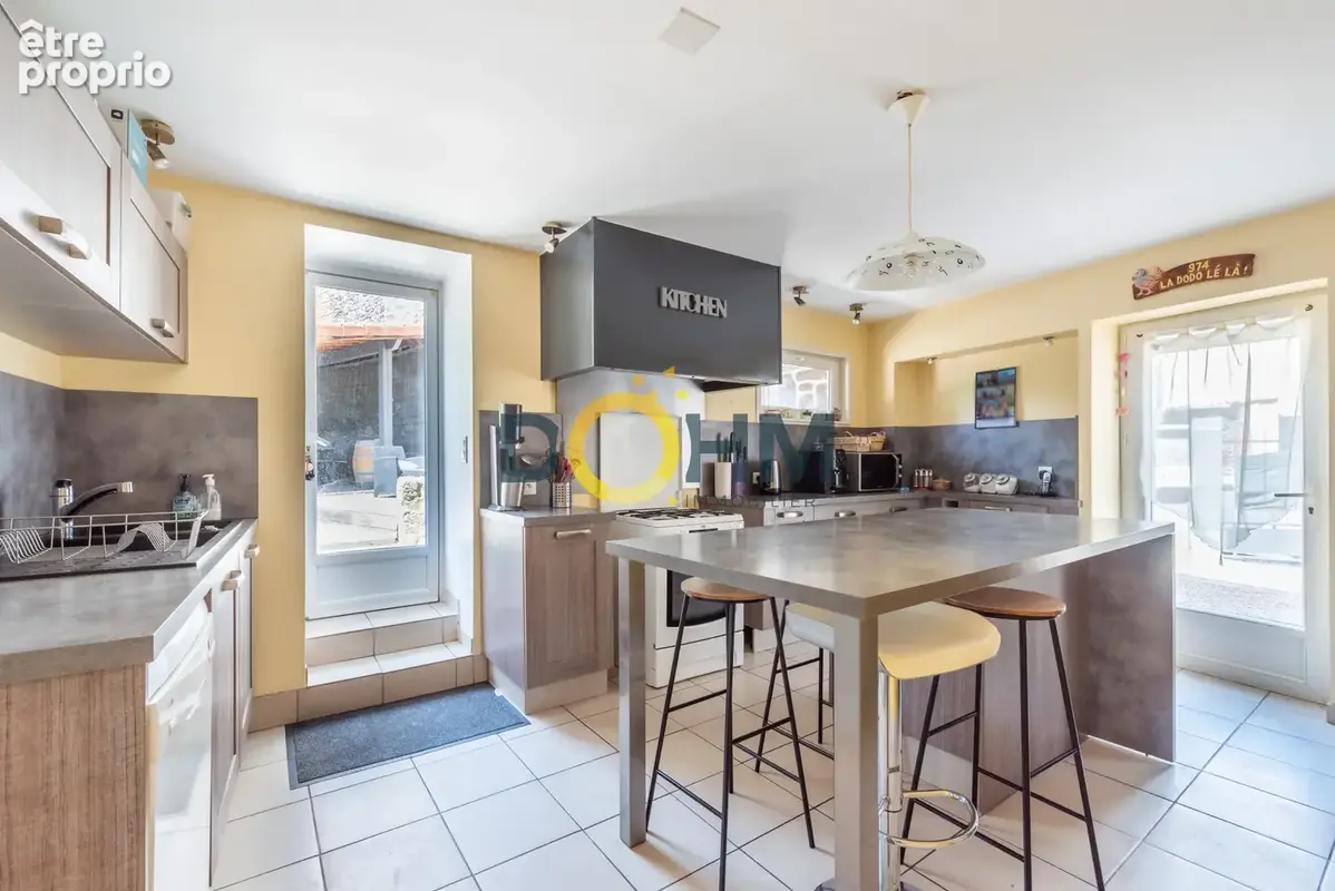 Ensemble immobilier, maison 146m2  plus  2 appartements sur terrain de 1075m2 - photo 8
