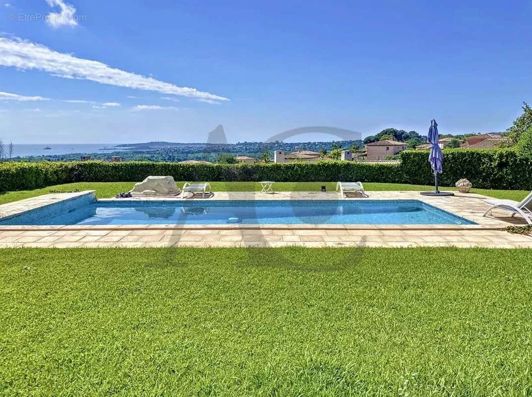 Maison à VILLENEUVE-LOUBET