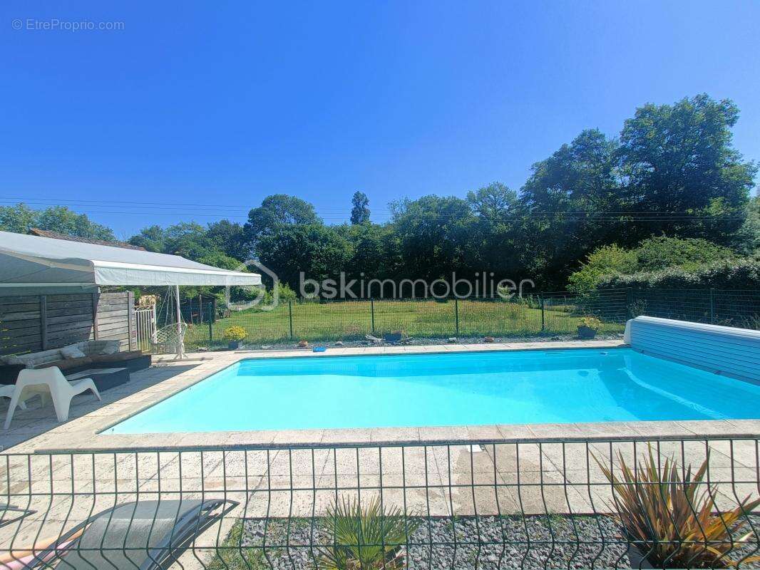 Maison à LAA-MONDRANS