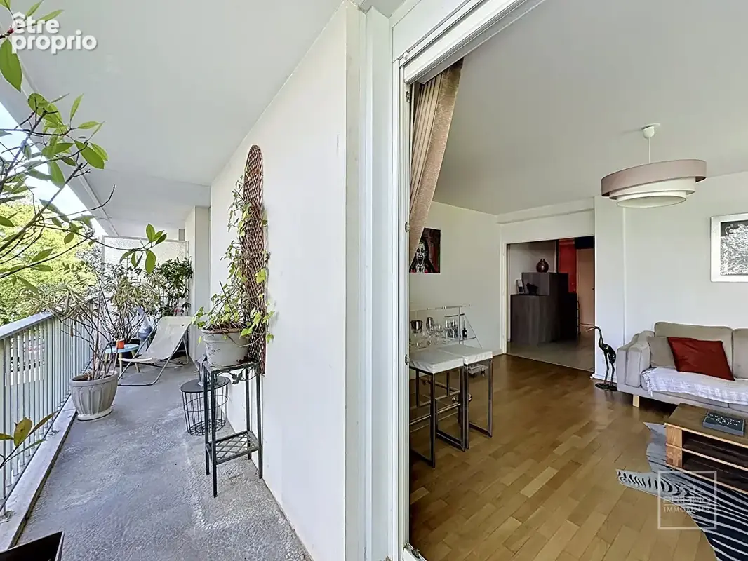 Saint Rambert,  dans un parc au calme, Appartement T3 de 75m² avec balcon de 32m² - photo 8