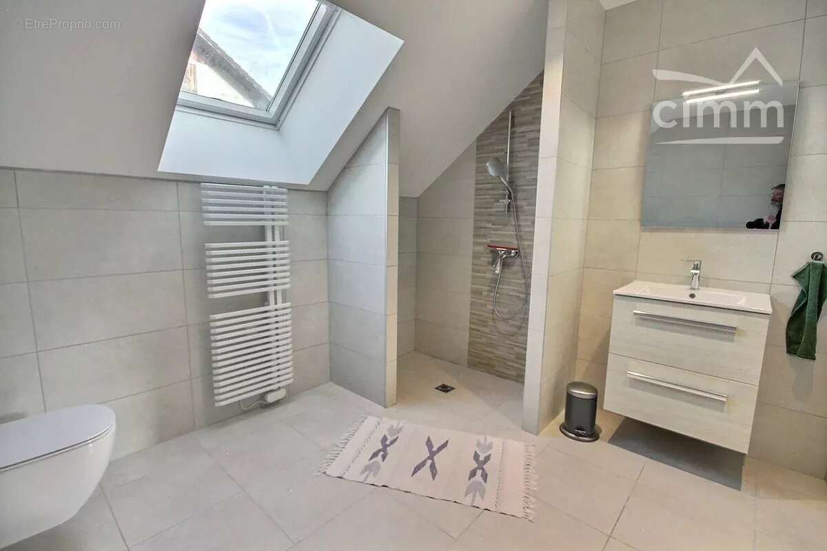 Maison à LA CHAPELLE-BLANCHE