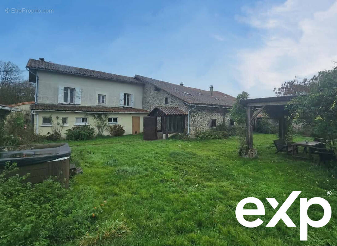 Maison à MAISONNAIS-SUR-TARDOIRE