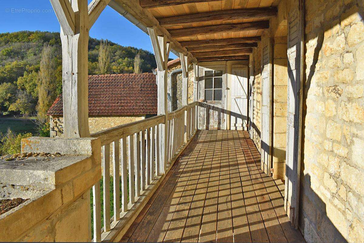 Maison de catactère Coly Saint Amand 6 pièce(s) 180 m2 - photo 8