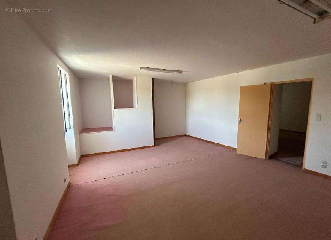 Maison 112 m² à Prin-Deyrancon  - photo 3