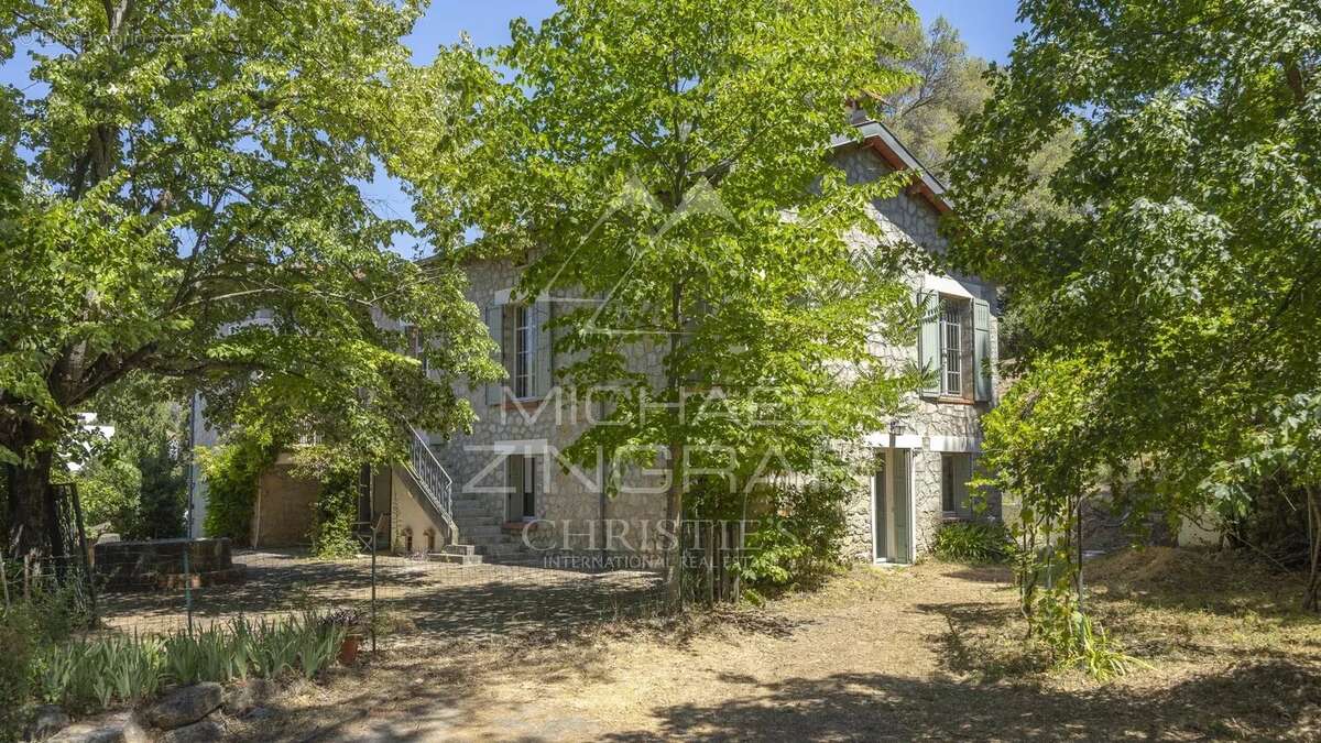 Maison à LA ROQUETTE-SUR-SIAGNE