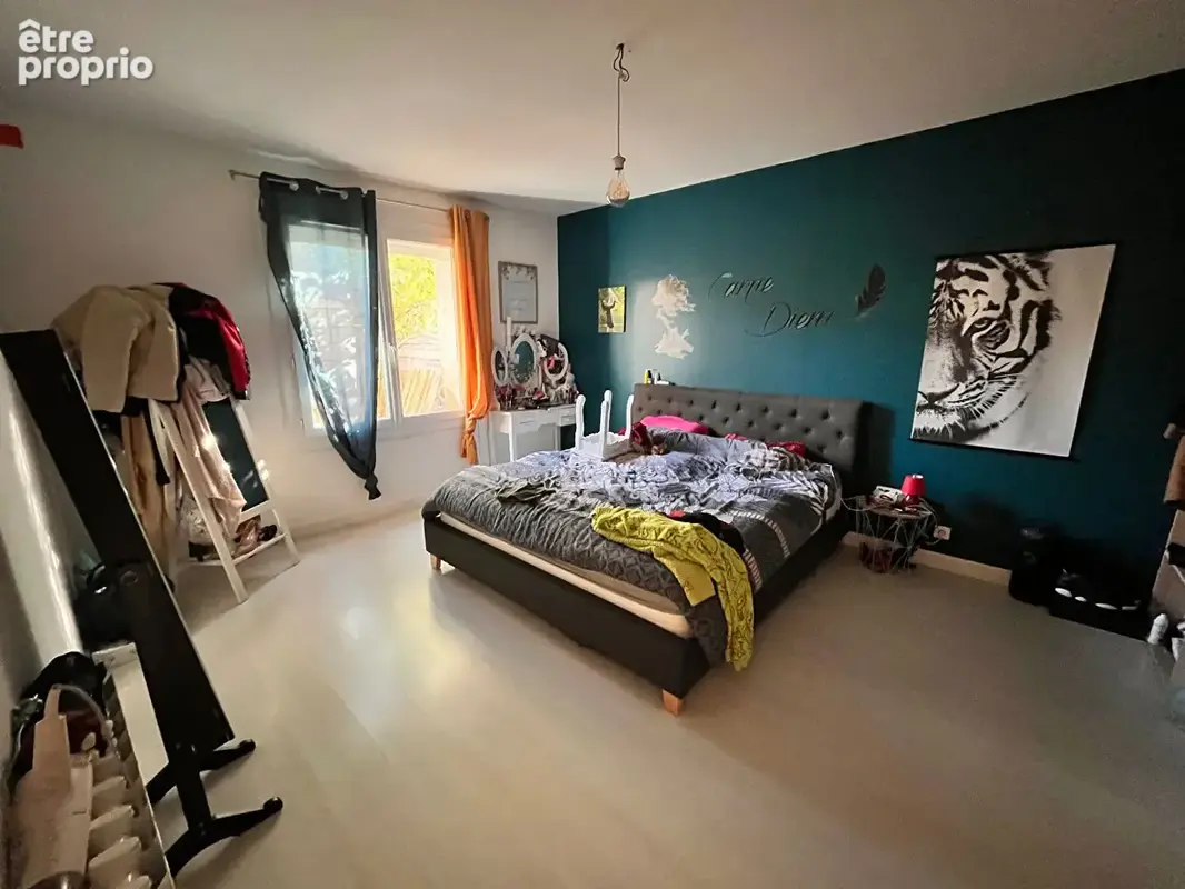 Immeuble en ville 2 appartements avec cours et garages - photo 6