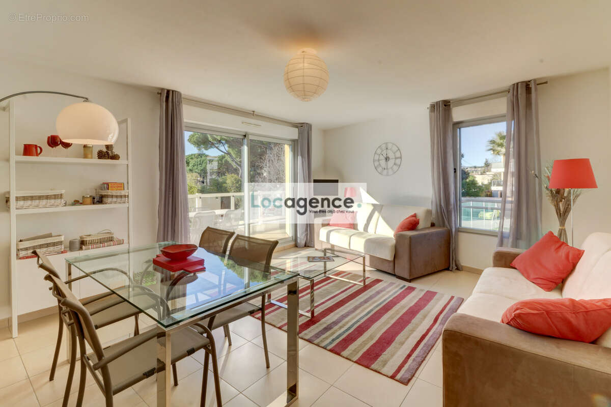 Appartement à MANDELIEU-LA-NAPOULE