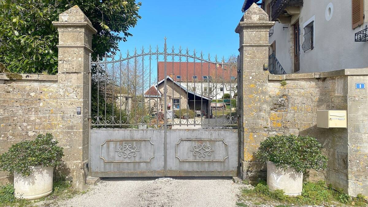 Christophe 09 - Maison à COURCHAPON