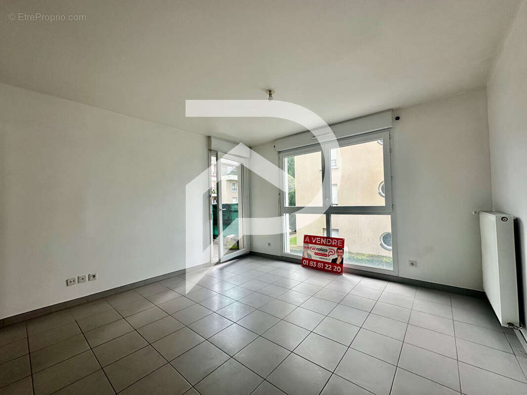 Appartement à MENNECY