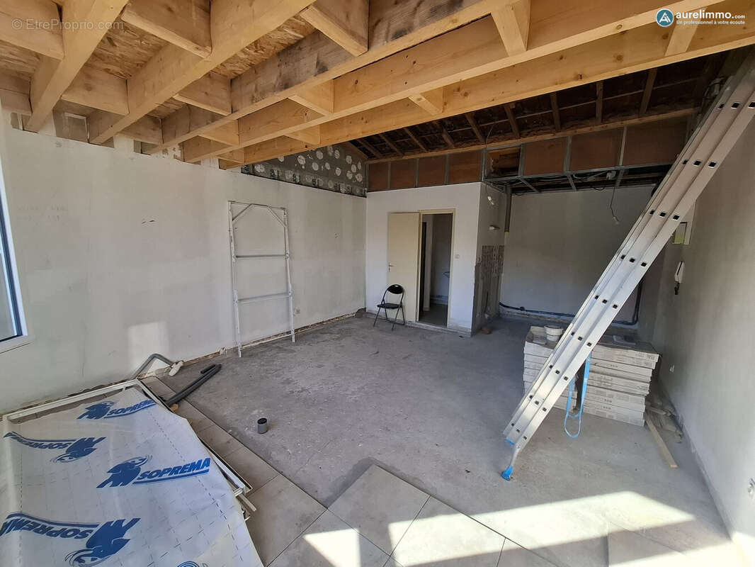 Appartement 160 m² à Montlucon  - photo 9