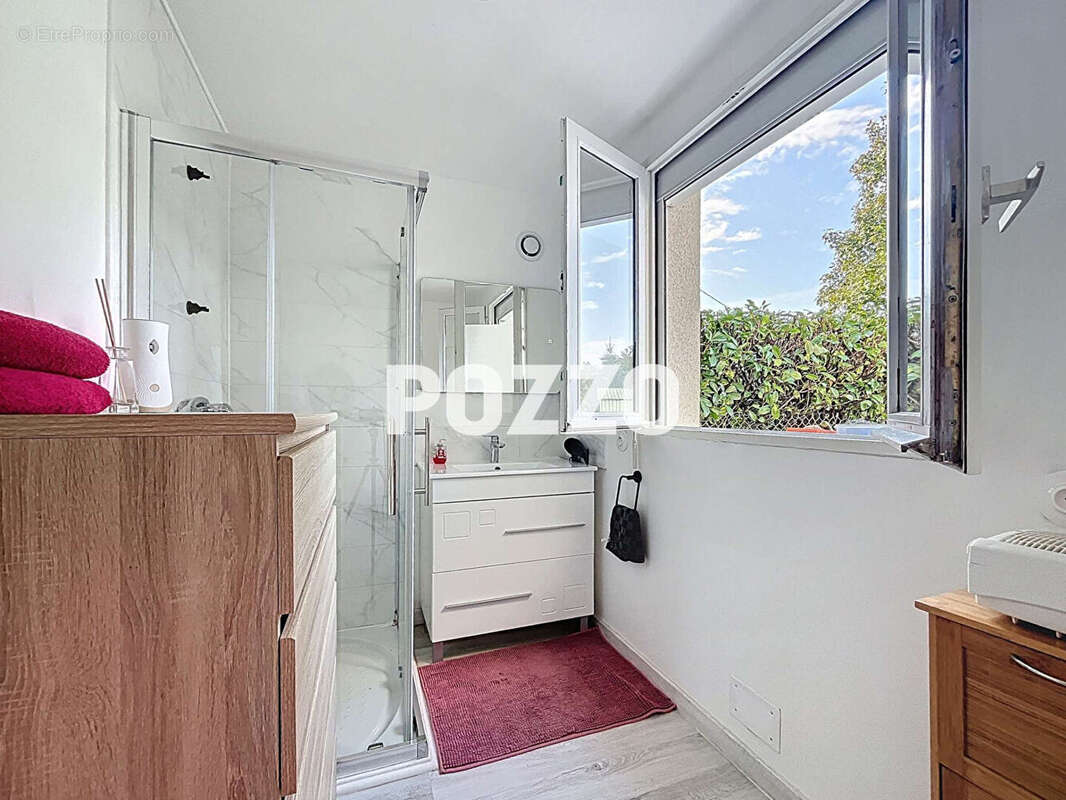 Maison à SAINT-SAUVEUR-LA-POMMERAYE