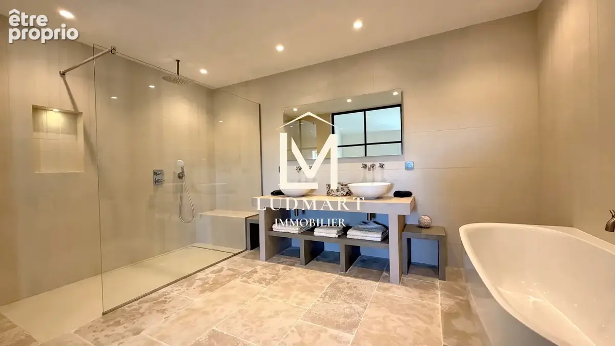 Propriété d’exception de 1300m2 au cœur des Alpilles — Domaine de 7,3 ha avec oliveraie - photo 20
