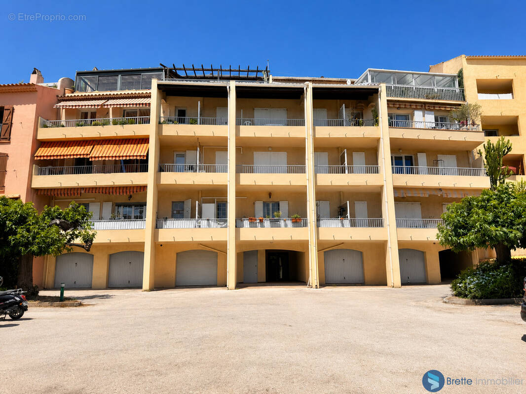 Appartement à CARQUEIRANNE