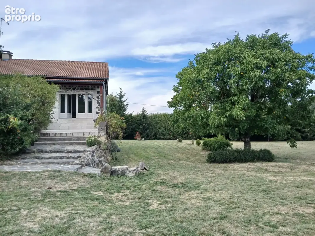 Maison 9 pièces 170 m² à vendre à Retournac (43130) - photo 2