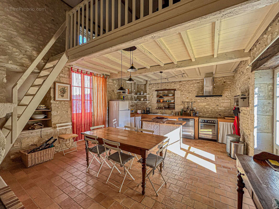 Maison à SAINT-GERMAIN-DU-SEUDRE