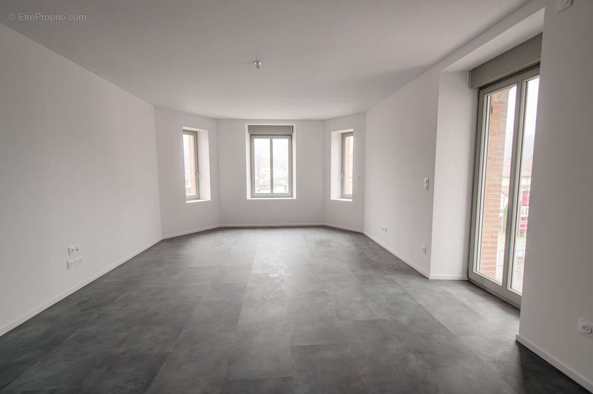 Appartement à LA CLUSE-ET-MIJOUX