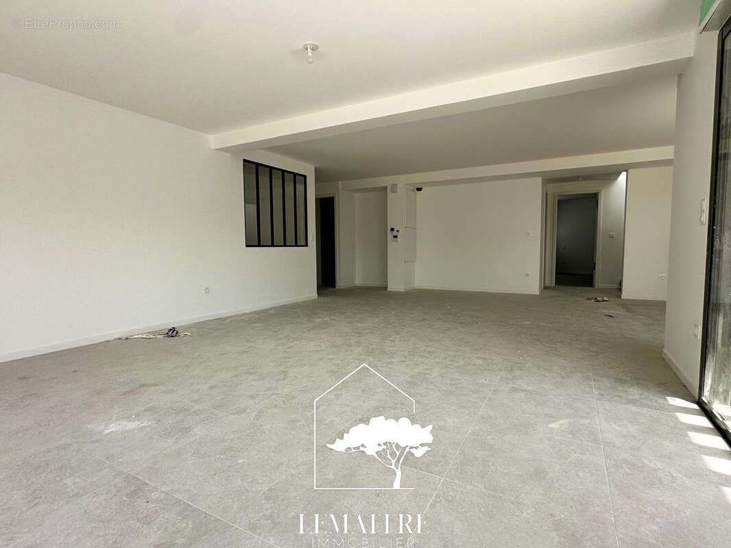 Appartement à LES MATHES