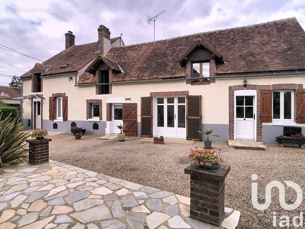 Photo 1 - Maison à SAINT-GERMAIN-DES-PRES