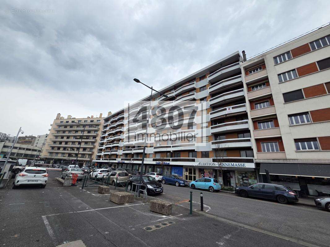 Commerce à ANNEMASSE