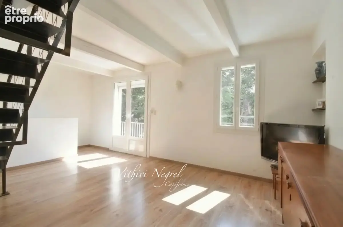 Propriété à vendre 8 pièces et annexe  MOURIES (13) - photo 13