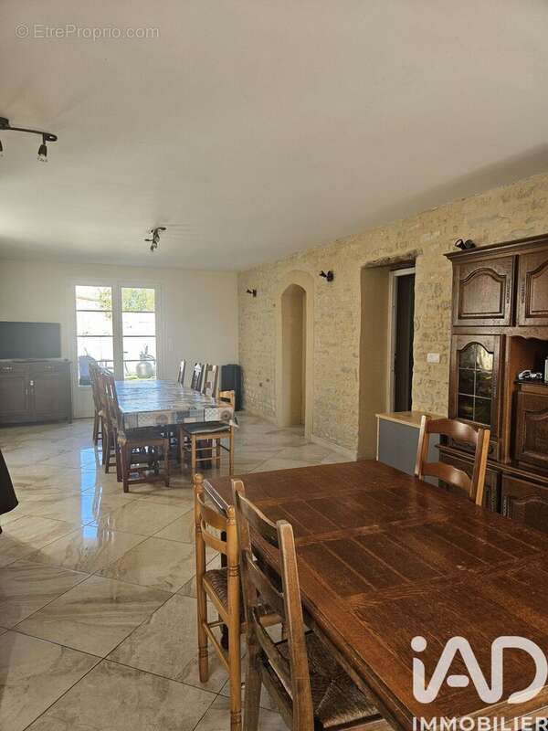 Photo 3 - Maison à XAMBES