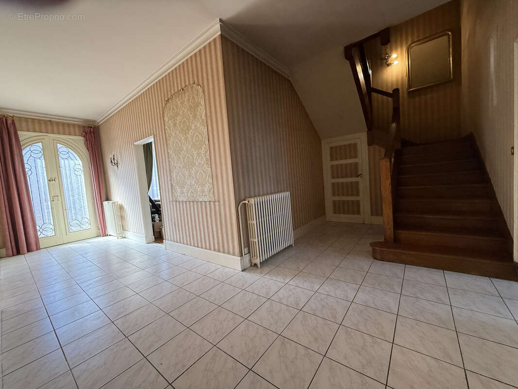 Maison à SAINTES