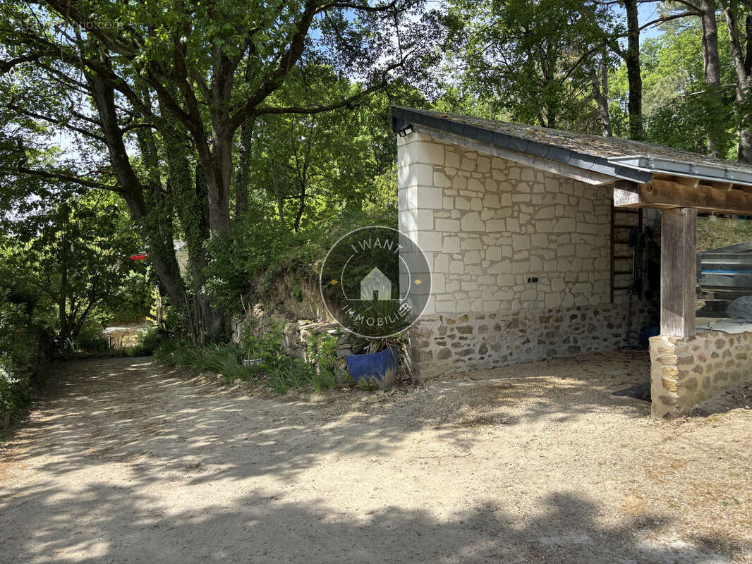 Exceptionnelle Maison semi-troglodyte - à deux pas du Thoureil - photo 16